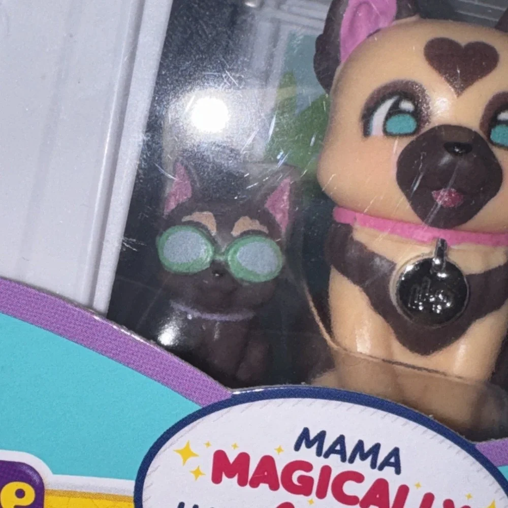 Little Live Pets Mama House Surprise Families Series 2 Playset - Shepherd Family
